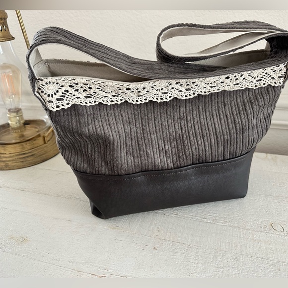 SOLD OUT* New Design: My Simply Swank Purse! - Picture 8 of 8